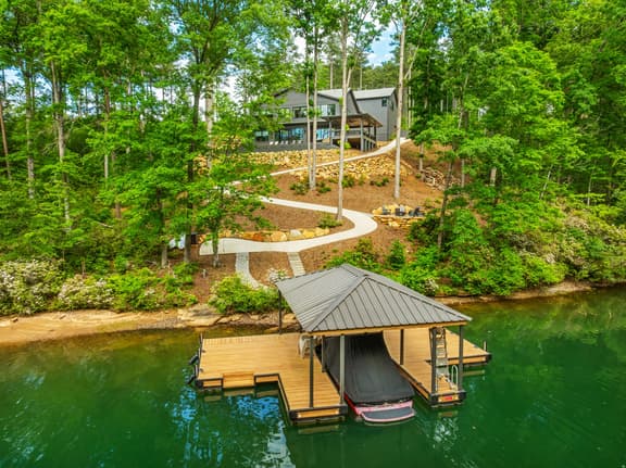 Lake Keowee House - A Luxury Lakeside Retreat - Image 1